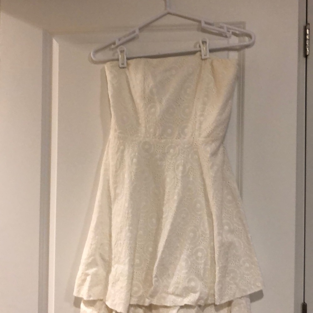 White strapless dress